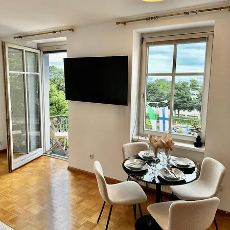 아파트 Mit Balkon Und Seeblick