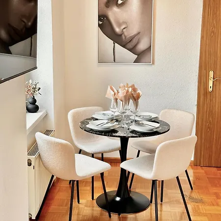 Apartamento Mit Balkon Und Seeblick *