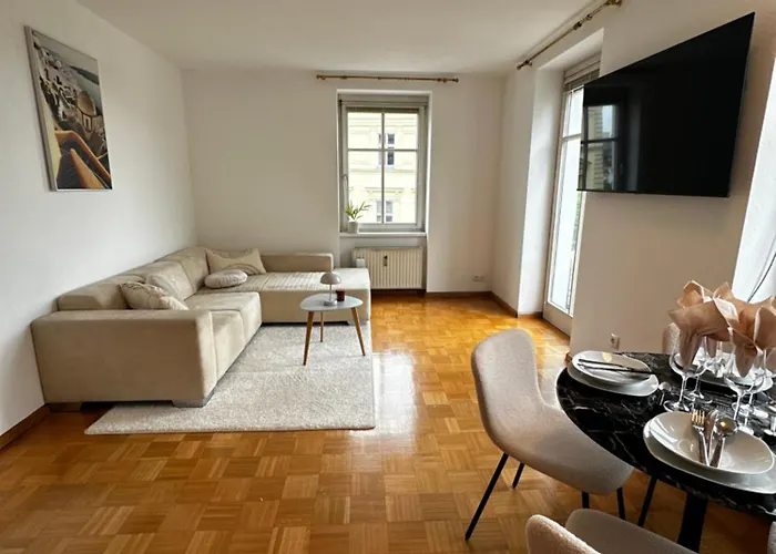 Apartment Mit Balkon Und Seeblick