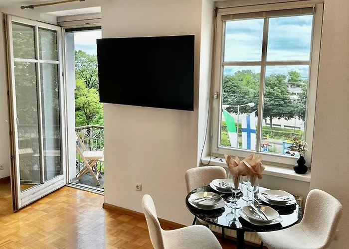 Apartment Mit Balkon Und Seeblick