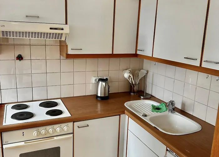 Mit Balkon Und Seeblick